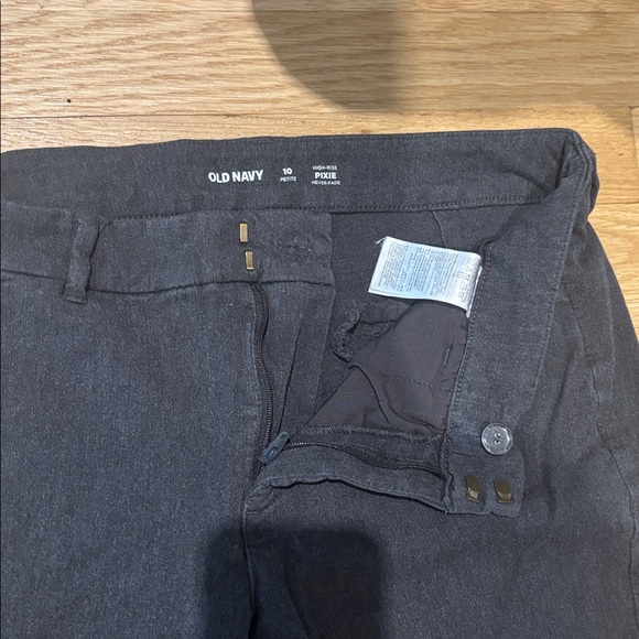 High-Waisted Pixie Skinny Pants, Size 10 Petite, Dark Gray, Fair Used Condition - Picture 5 of 9